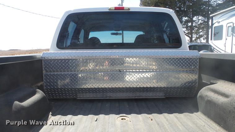 image for item DC3069 1999 Ford F250 Super Duty Crew Cab pickup truck