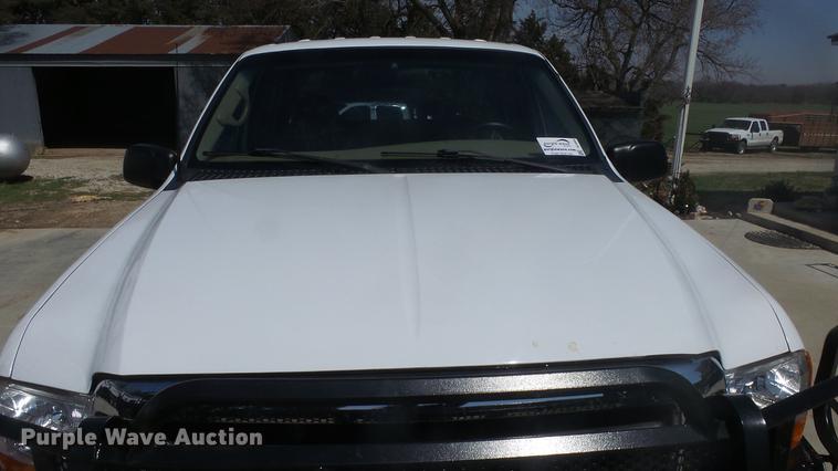 image for item DC3069 1999 Ford F250 Super Duty Crew Cab pickup truck