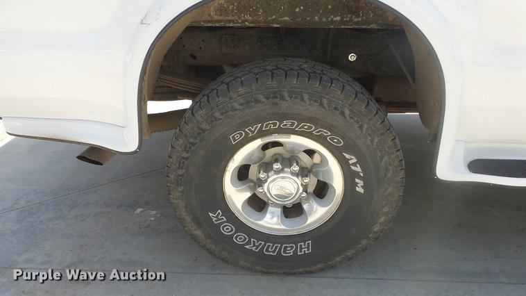 image for item DC3069 1999 Ford F250 Super Duty Crew Cab pickup truck