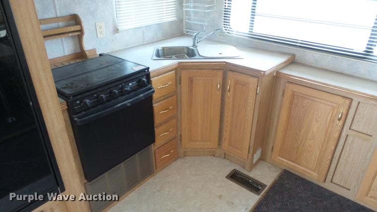 image for item DC3081 1999 Holiday Rambler Alumascape camper