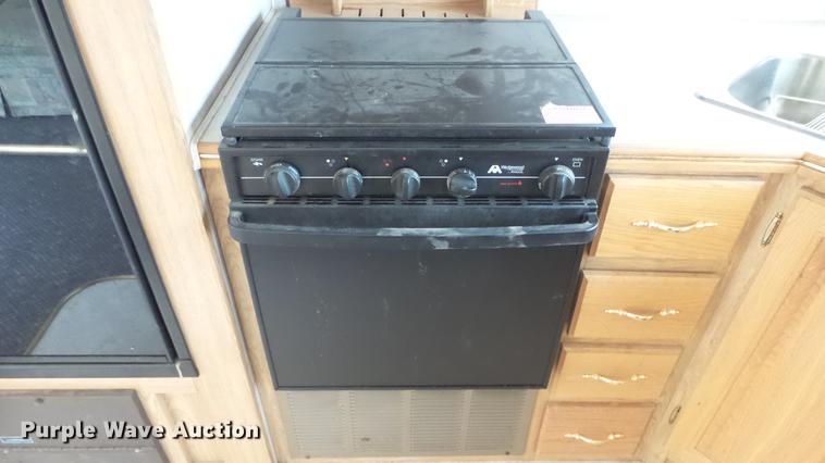 image for item DC3081 1999 Holiday Rambler Alumascape camper