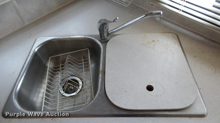 image for item DC3081 1999 Holiday Rambler Alumascape camper