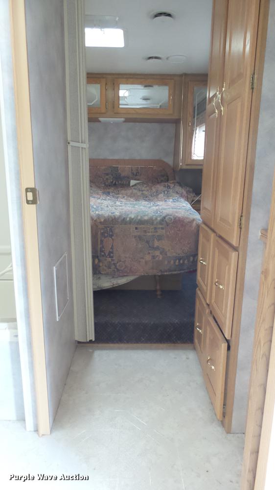 image for item DC3081 1999 Holiday Rambler Alumascape camper