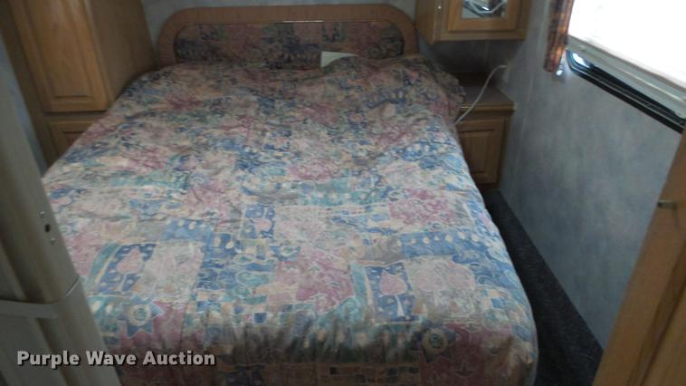 image for item DC3081 1999 Holiday Rambler Alumascape camper