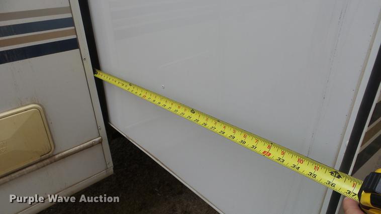 image for item DC3081 1999 Holiday Rambler Alumascape camper