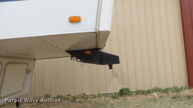 image for item DC3081 1999 Holiday Rambler Alumascape camper