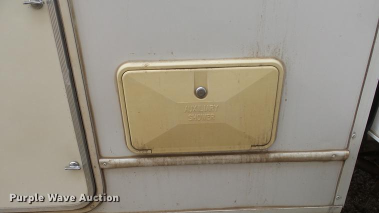 image for item DC3081 1999 Holiday Rambler Alumascape camper