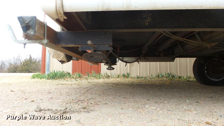 image for item DC3081 1999 Holiday Rambler Alumascape camper