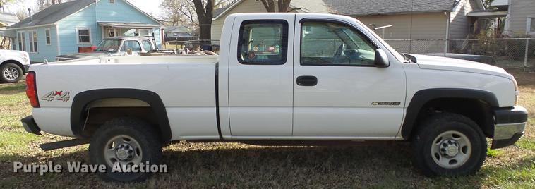 image for item DC3094 2007 Chevrolet Silverado 2500HD Ext. Cab pickup truck