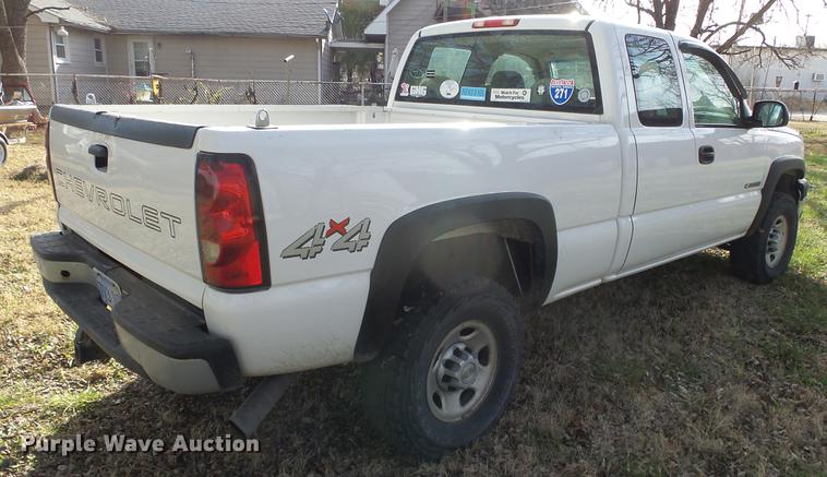 image for item DC3094 2007 Chevrolet Silverado 2500HD Ext. Cab pickup truck