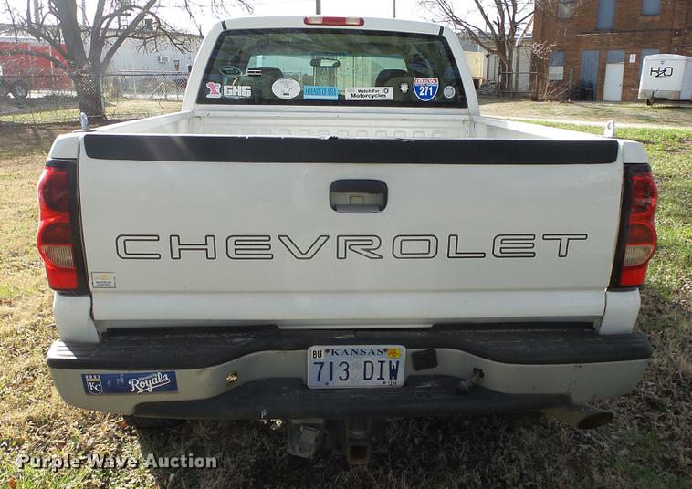 image for item DC3094 2007 Chevrolet Silverado 2500HD Ext. Cab pickup truck