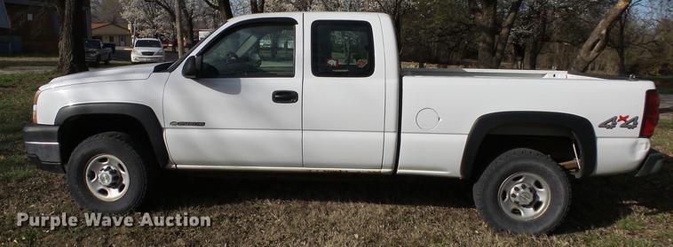 image for item DC3094 2007 Chevrolet Silverado 2500HD Ext. Cab pickup truck