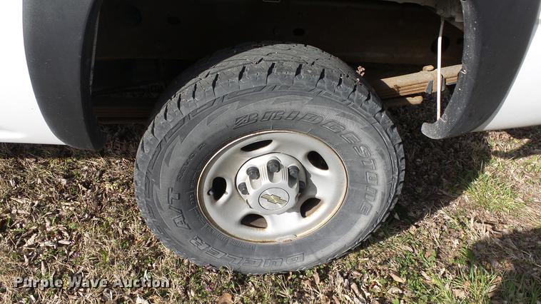 image for item DC3094 2007 Chevrolet Silverado 2500HD Ext. Cab pickup truck