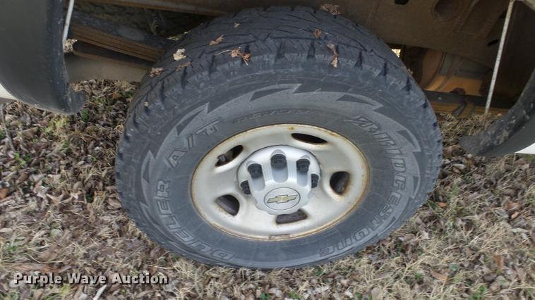 image for item DC3094 2007 Chevrolet Silverado 2500HD Ext. Cab pickup truck