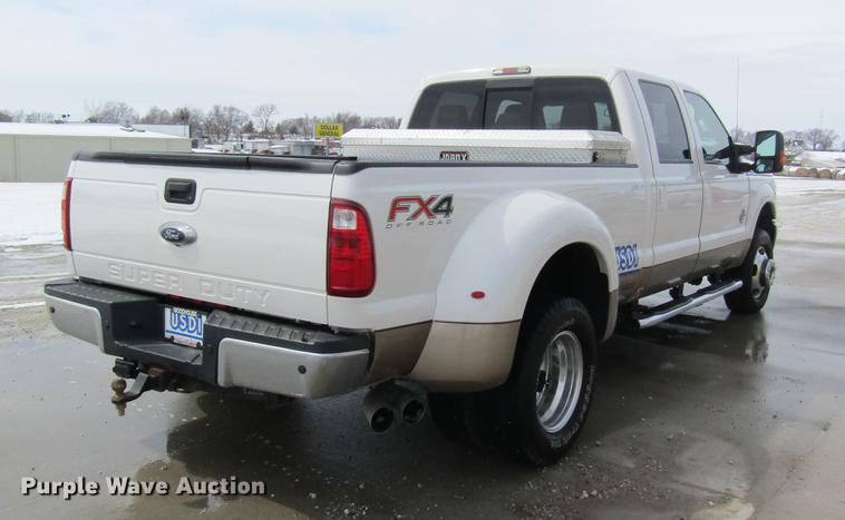 image for item DC4324 2014 Ford F350 Lariat Crew Cab pickup truck
