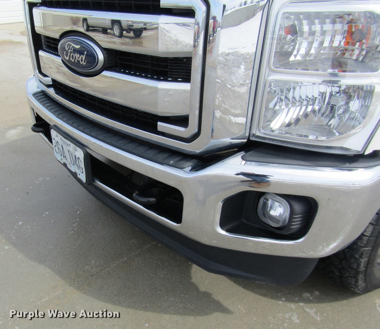 image for item DC4324 2014 Ford F350 Lariat Crew Cab pickup truck