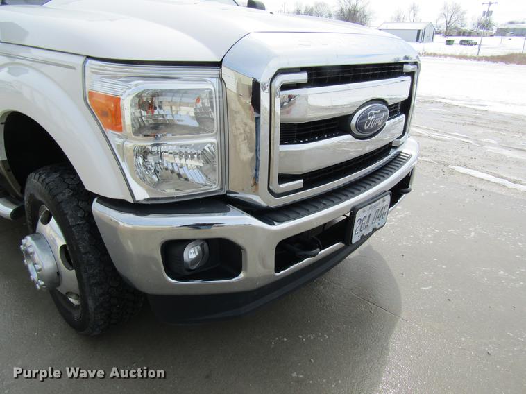 image for item DC4324 2014 Ford F350 Lariat Crew Cab pickup truck