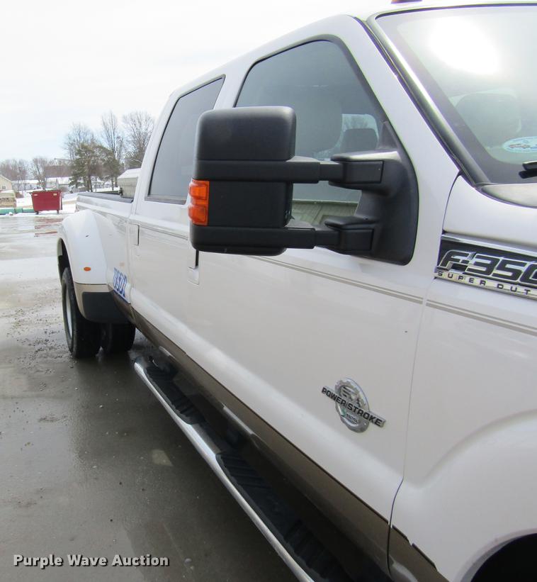 image for item DC4324 2014 Ford F350 Lariat Crew Cab pickup truck