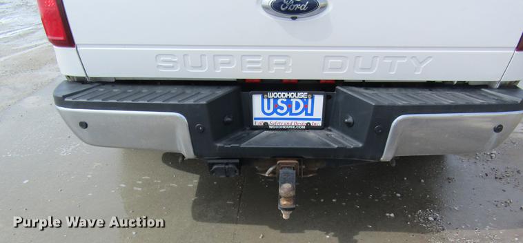 image for item DC4324 2014 Ford F350 Lariat Crew Cab pickup truck