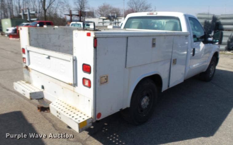 image for item DC5564 2012 Ford F250 Super Duty utility bed pickup truck