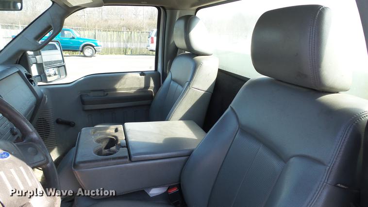 image for item DC5564 2012 Ford F250 Super Duty utility bed pickup truck