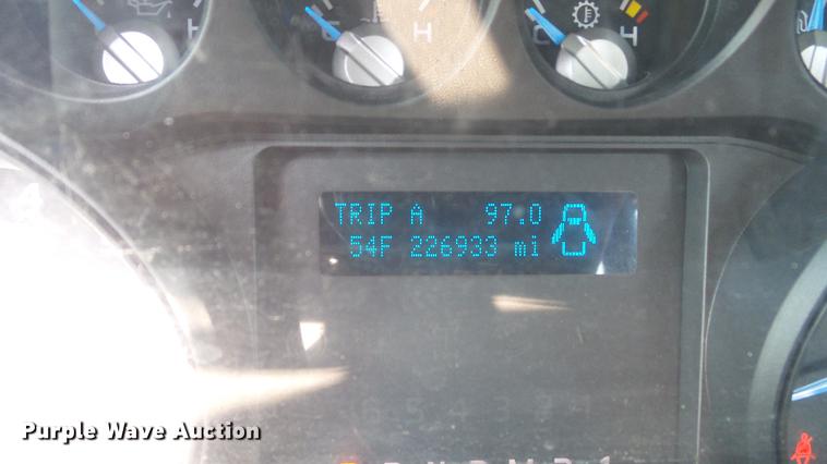 image for item DC5564 2012 Ford F250 Super Duty utility bed pickup truck