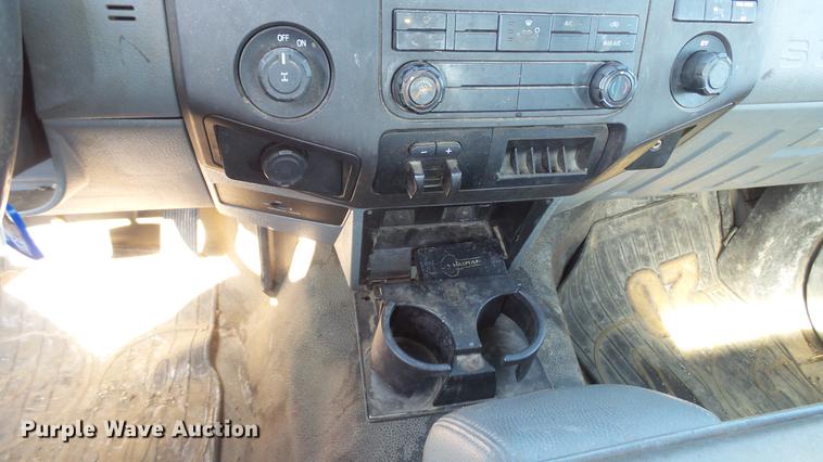 image for item DC5564 2012 Ford F250 Super Duty utility bed pickup truck