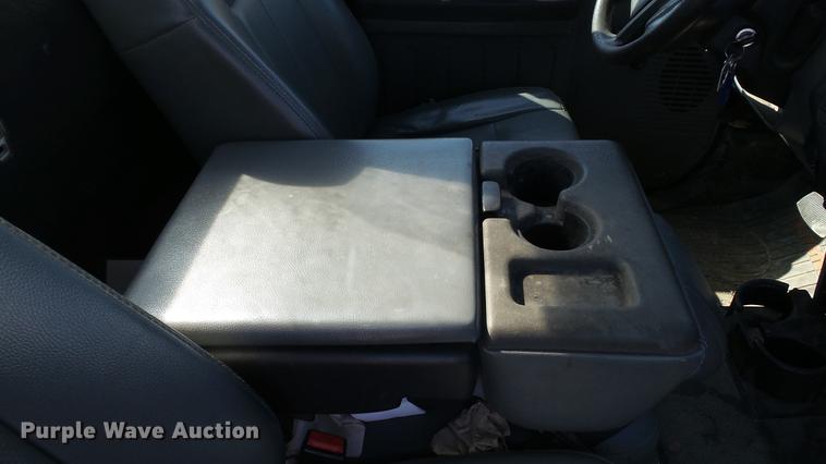 image for item DC5564 2012 Ford F250 Super Duty utility bed pickup truck