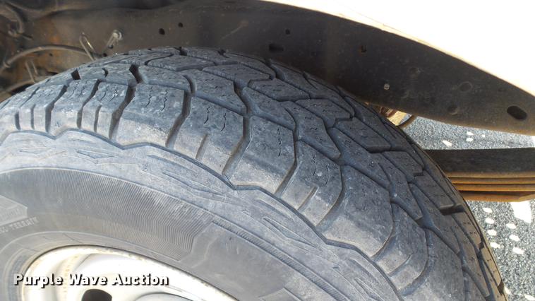 image for item DC5564 2012 Ford F250 Super Duty utility bed pickup truck