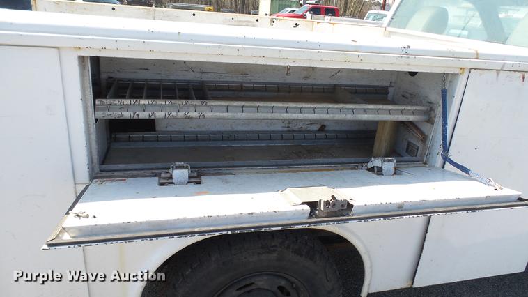 image for item DC5564 2012 Ford F250 Super Duty utility bed pickup truck