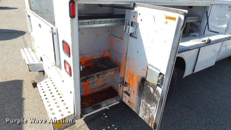 image for item DC5564 2012 Ford F250 Super Duty utility bed pickup truck