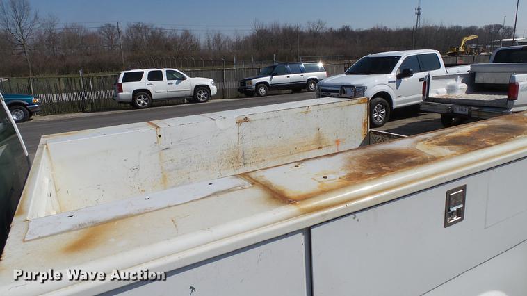 image for item DC5564 2012 Ford F250 Super Duty utility bed pickup truck