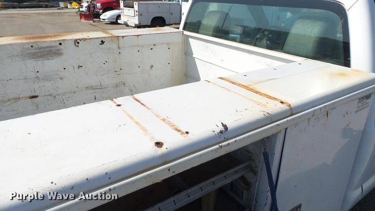 image for item DC5564 2012 Ford F250 Super Duty utility bed pickup truck