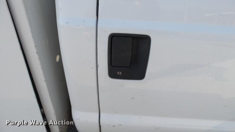 image for item DC5564 2012 Ford F250 Super Duty utility bed pickup truck