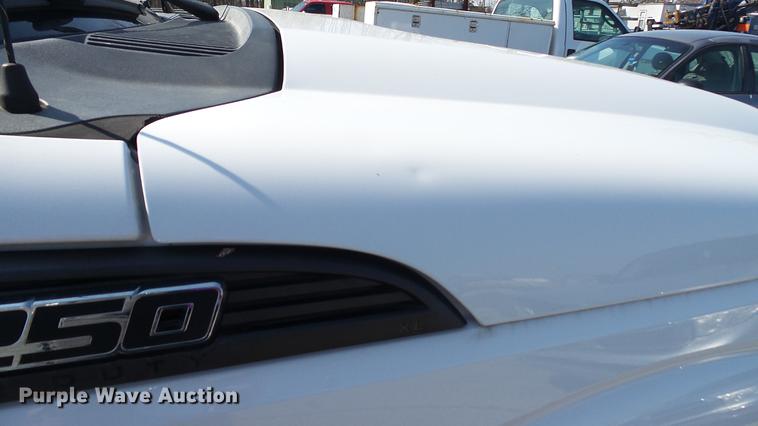 image for item DC5564 2012 Ford F250 Super Duty utility bed pickup truck