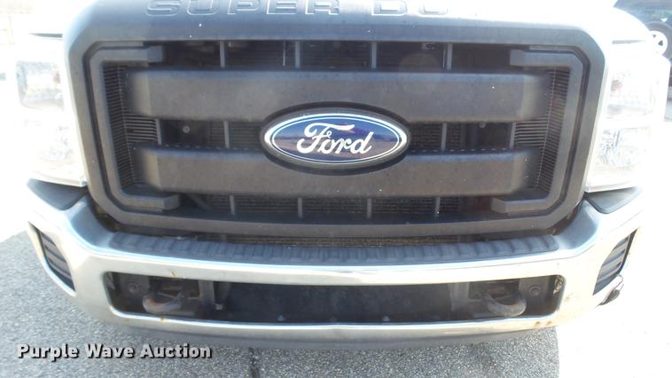 image for item DC5564 2012 Ford F250 Super Duty utility bed pickup truck