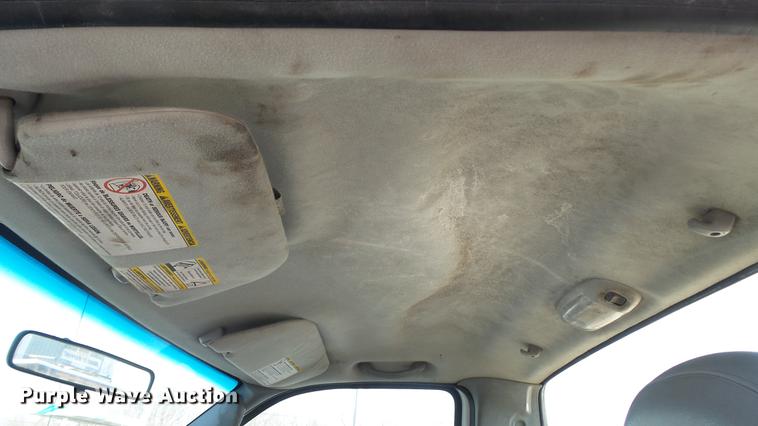 image for item DC5565 2006 Ford F250 Super Duty utility bed pickup truck