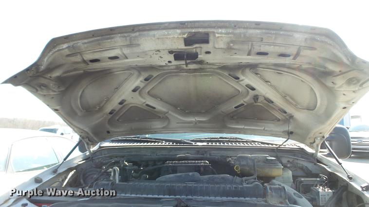 image for item DC5565 2006 Ford F250 Super Duty utility bed pickup truck