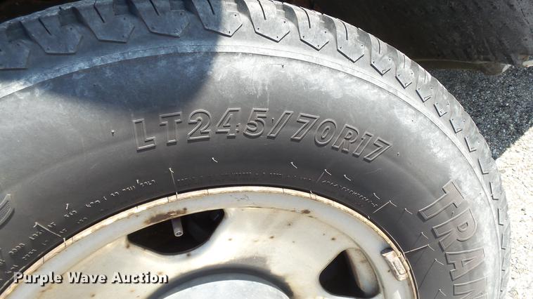 image for item DC5565 2006 Ford F250 Super Duty utility bed pickup truck