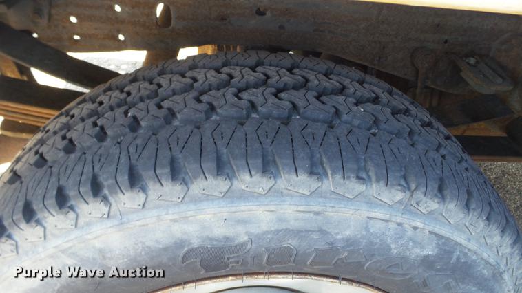 image for item DC5565 2006 Ford F250 Super Duty utility bed pickup truck