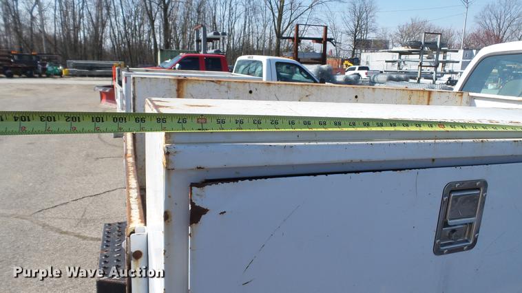 image for item DC5565 2006 Ford F250 Super Duty utility bed pickup truck