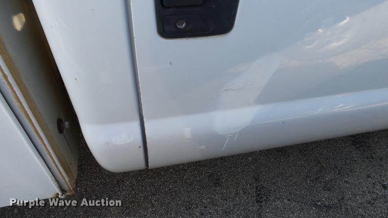 image for item DC5565 2006 Ford F250 Super Duty utility bed pickup truck