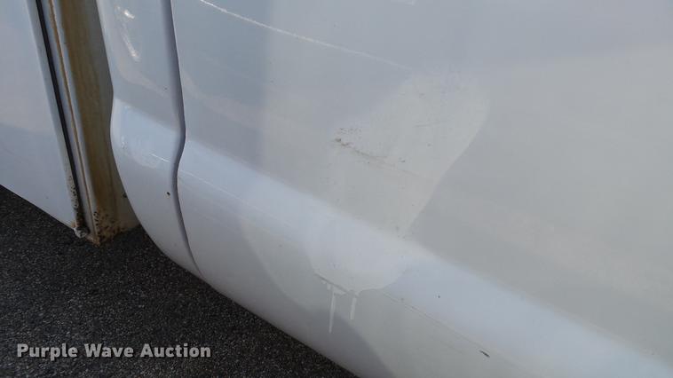 image for item DC5565 2006 Ford F250 Super Duty utility bed pickup truck