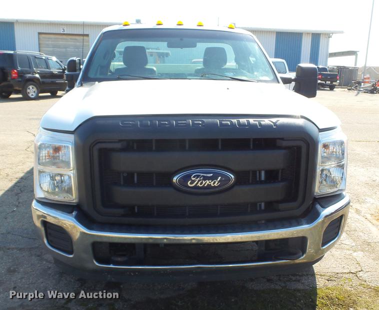 image for item DC5566 2012 Ford F250 Super Duty utility bed pickup truck