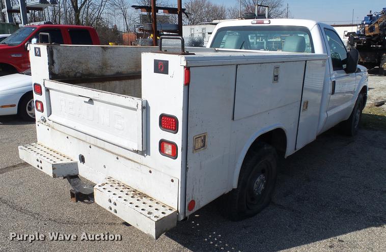 image for item DC5566 2012 Ford F250 Super Duty utility bed pickup truck