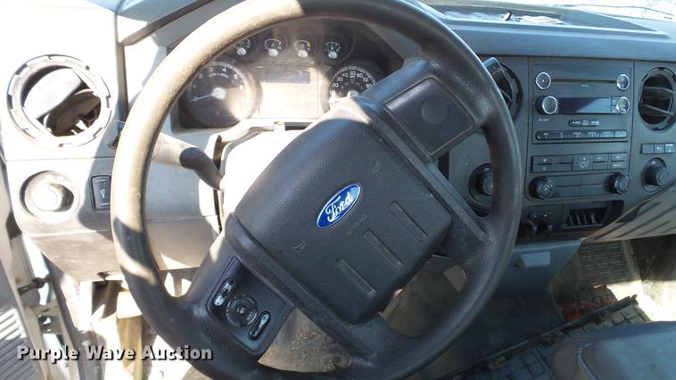 image for item DC5566 2012 Ford F250 Super Duty utility bed pickup truck