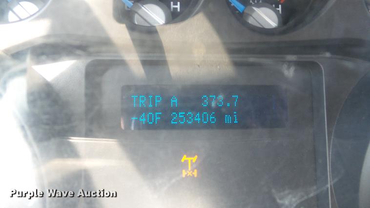 image for item DC5566 2012 Ford F250 Super Duty utility bed pickup truck