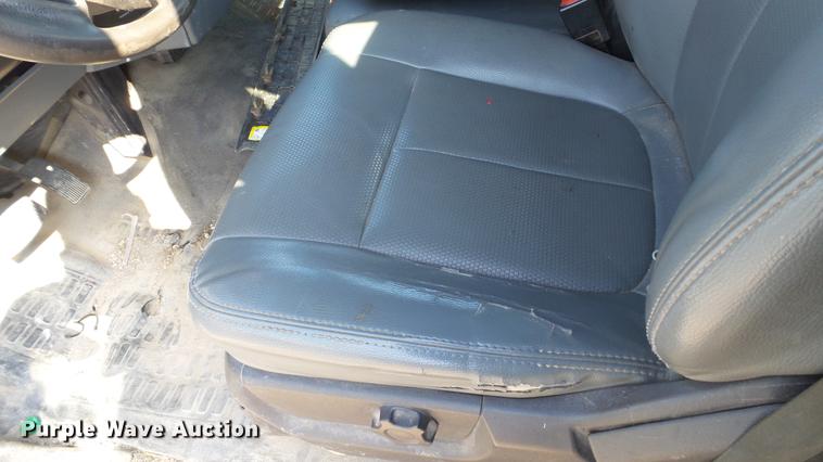 image for item DC5566 2012 Ford F250 Super Duty utility bed pickup truck