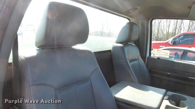 image for item DC5566 2012 Ford F250 Super Duty utility bed pickup truck