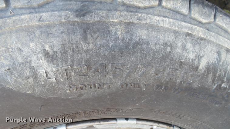 image for item DC5566 2012 Ford F250 Super Duty utility bed pickup truck